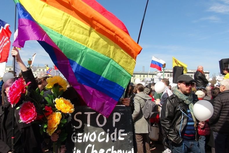 ACTUALIDAD: Los líderes anti-LGBTQ de Chechenia podrían enfrentar cargos de “crímenes contra la humanidad” por los campos de tortura para homosexuales